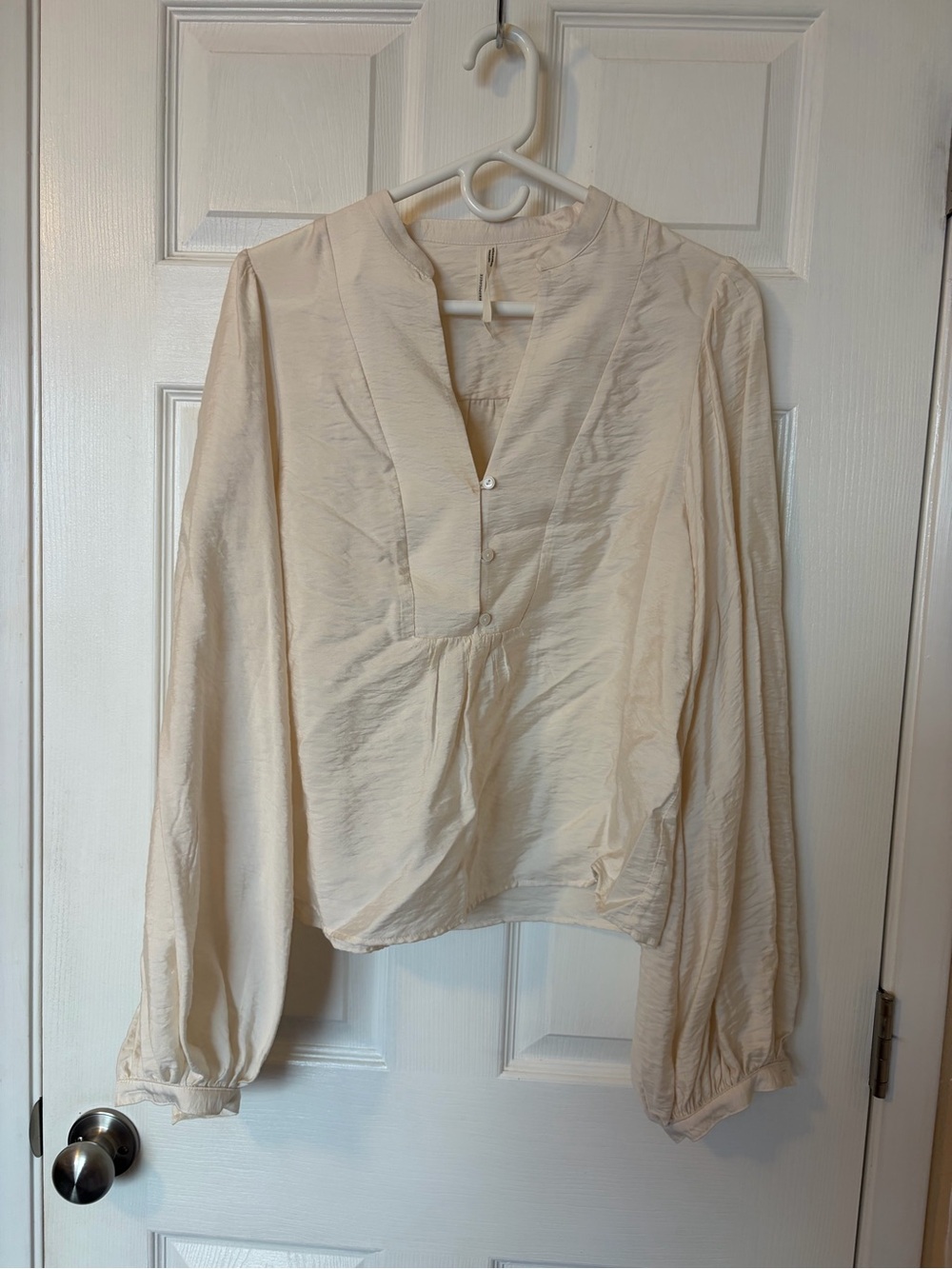 Anthropology Cream Long-Sleeve V-Neck Blouse